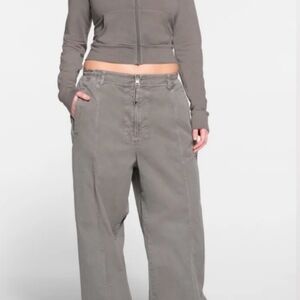 SKIMS Grey Womens Trousers